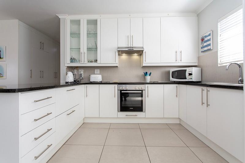 3 Bedroom Property for Sale in Sunningdale Western Cape